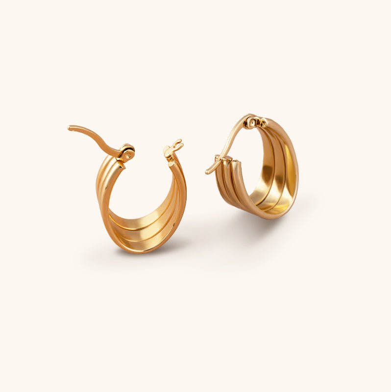 Close - Parallel Hoops Earrings - 18K Gold Plated - Jewelry de Corner