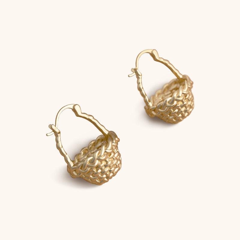 Golden Flower Basket Studs Earrings - 18K Gold Plated - Jewelry de Corner