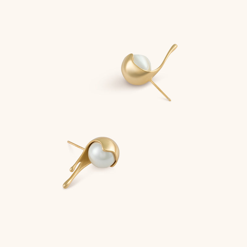 Pearl Girl Studs - Jewelry de Corner