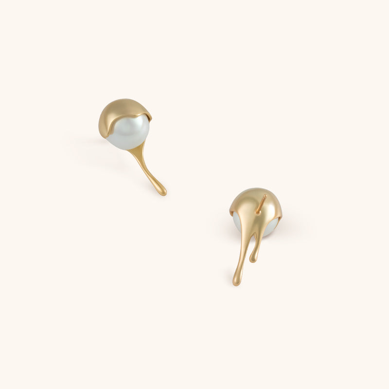 Pearl Girl Studs - Jewelry de Corner