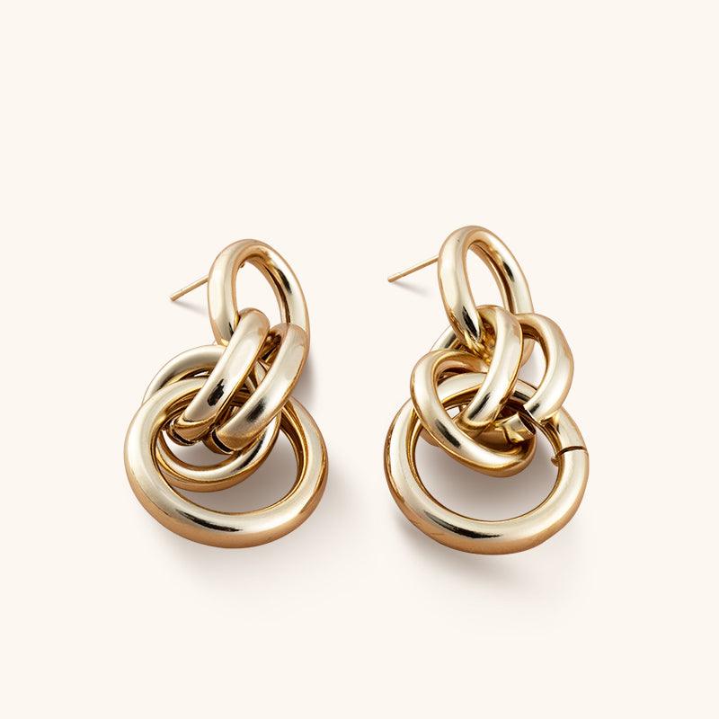 Interlocking Hoops - Jewelry de Corner