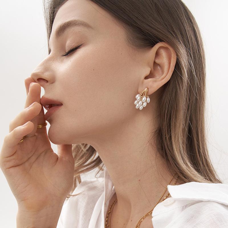 Pearl Tassel Studs - Jewelry de Corner