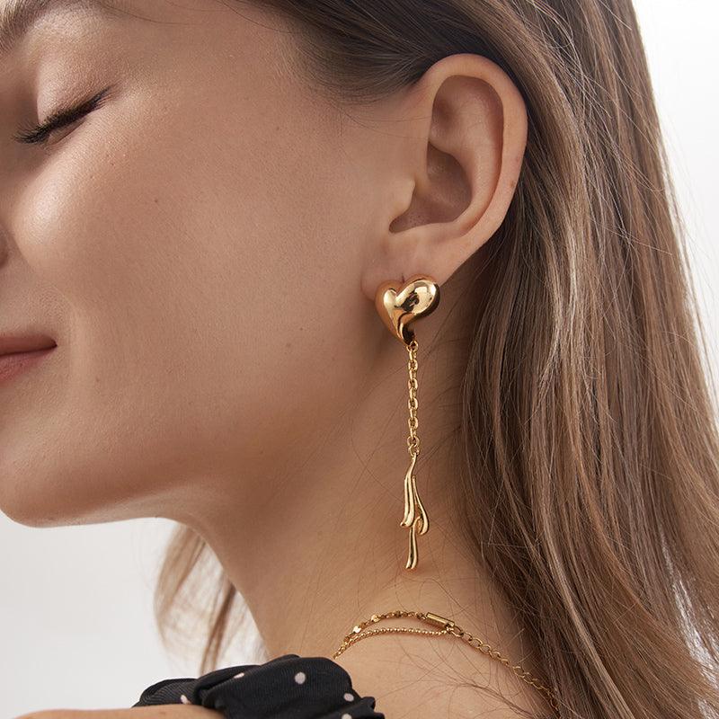 Love Lingers - Jewelry de Corner