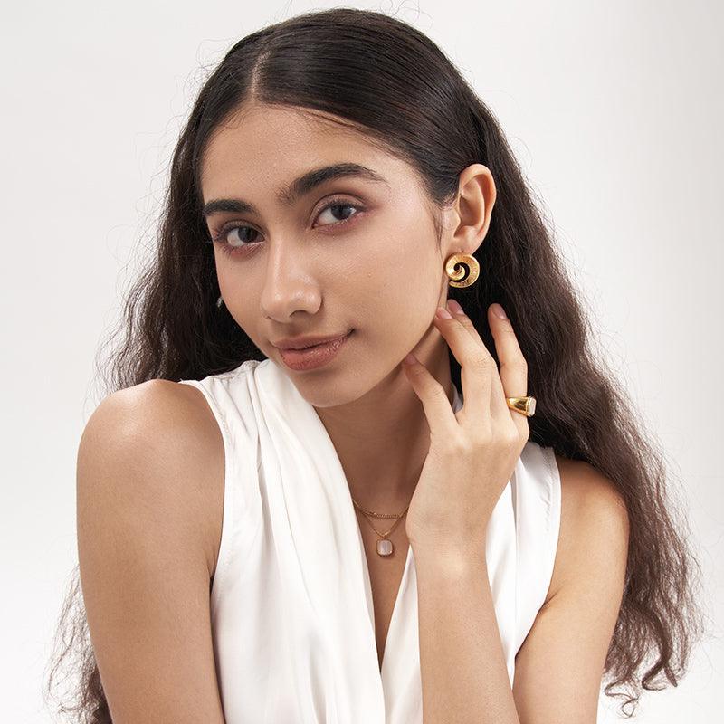 Maelstrom Heart Studs - Jewelry de Corner