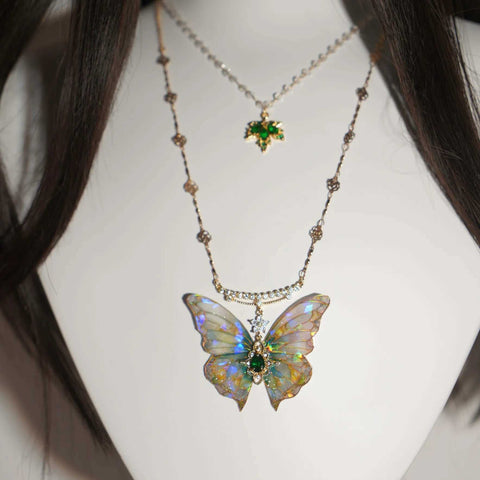 Handmade Butterfly Glue Necklace - Jewelry de Corner