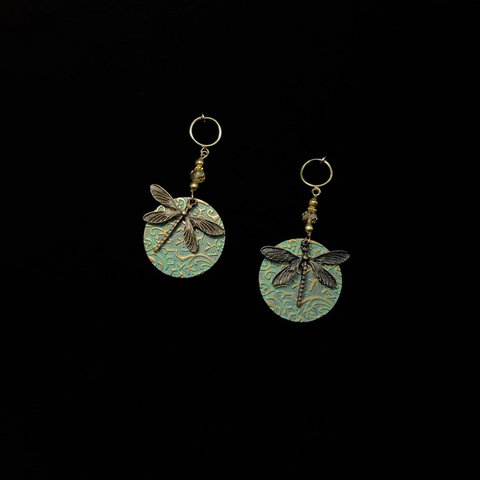 Pendientes vintage de insectos con forma de libélula