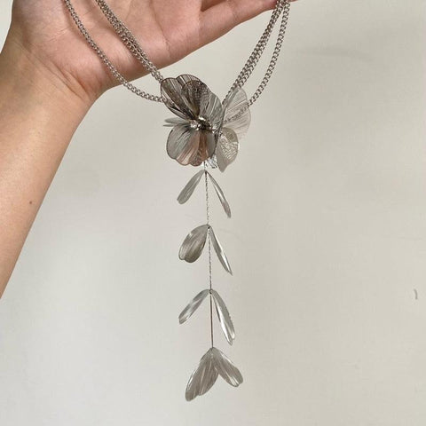 Multi-Layered Flowing Flower Necklace - Jewelry de Corner