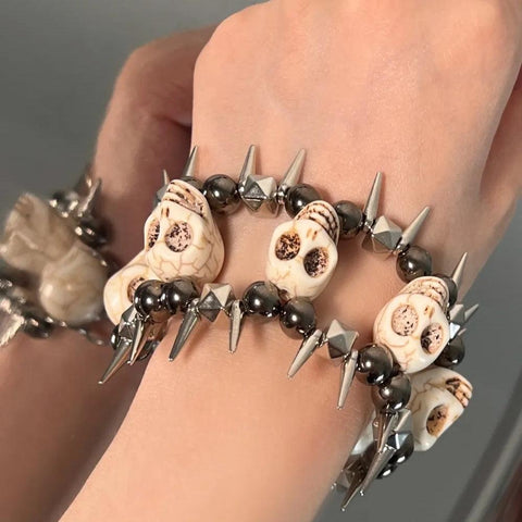 Punk Skull Rivet Bracelet - Jewelry de Corner