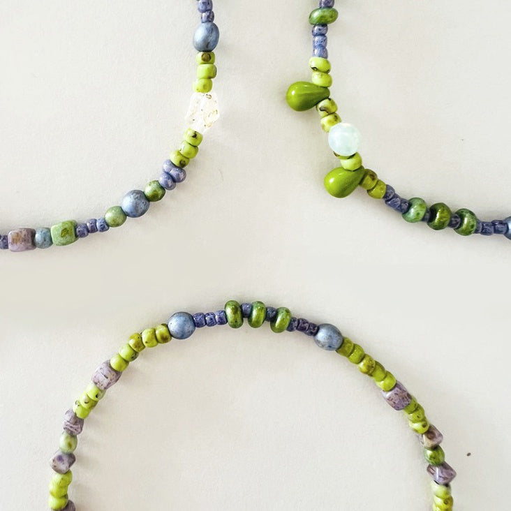 Pulsera elástica hecha a mano con cuentas checas Vitality