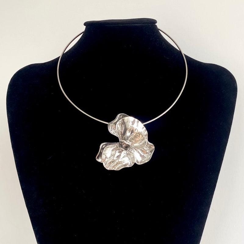 Silver Abstract Exaggerated Necklace - Jewelry de Corner