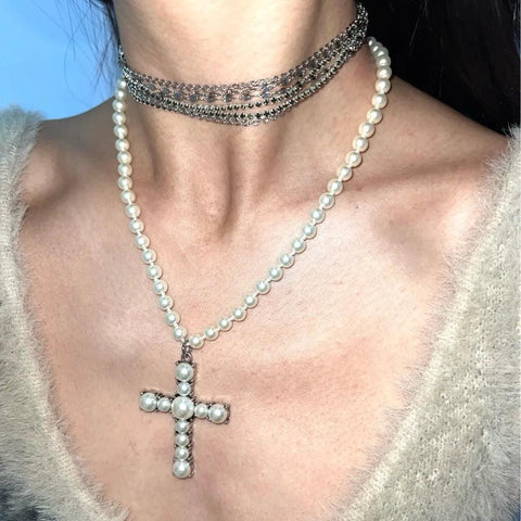 Vintage Pearl Cross Necklace - Jewelry de Corner