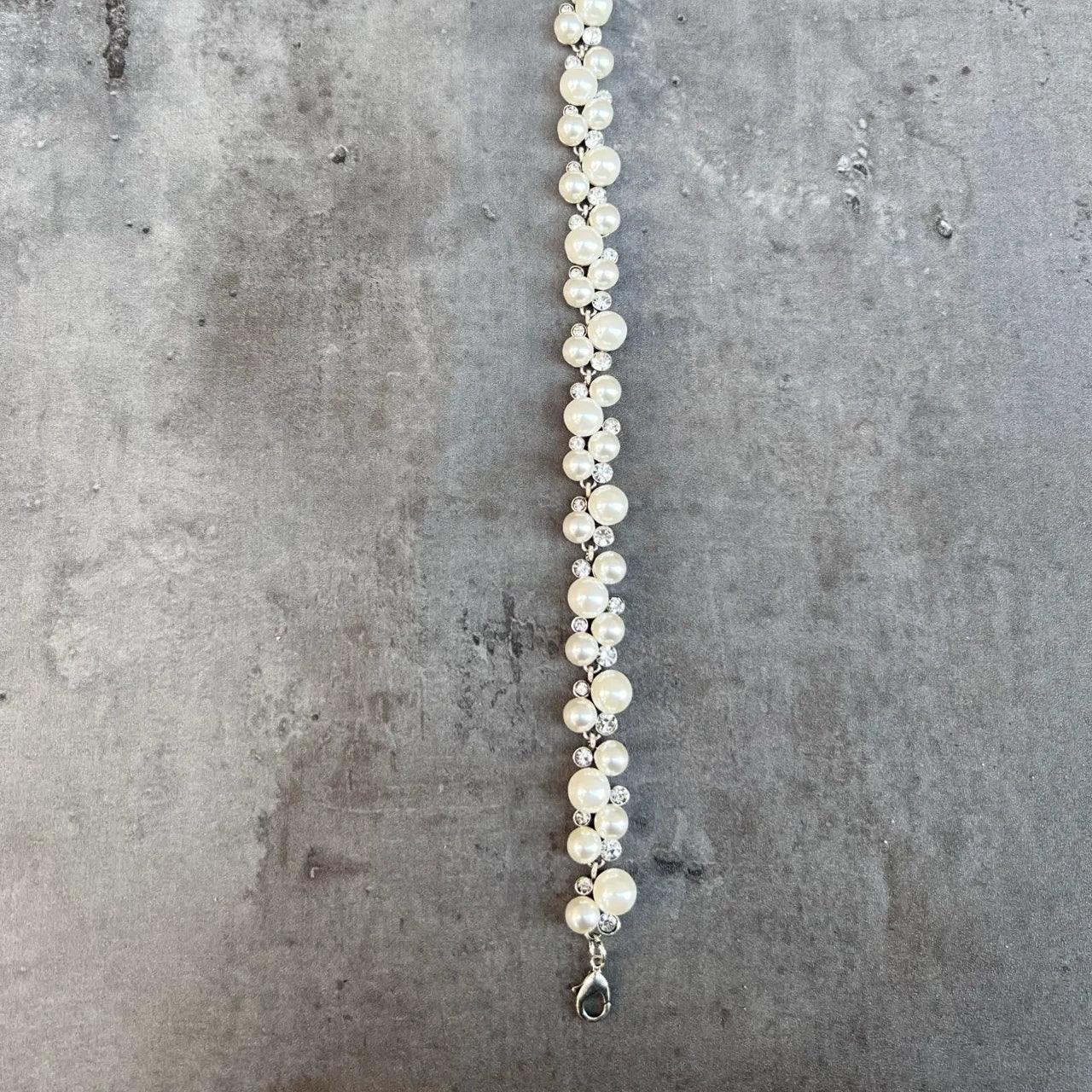 Vintage Pearl Cross Necklace - Jewelry de Corner