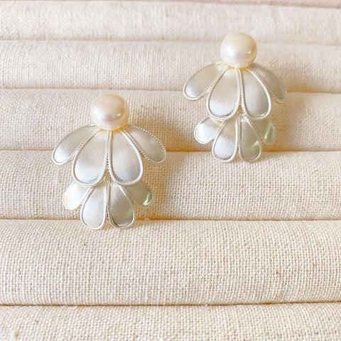 Simple Double Layer Daisy Earrings - Jewelry de Corner