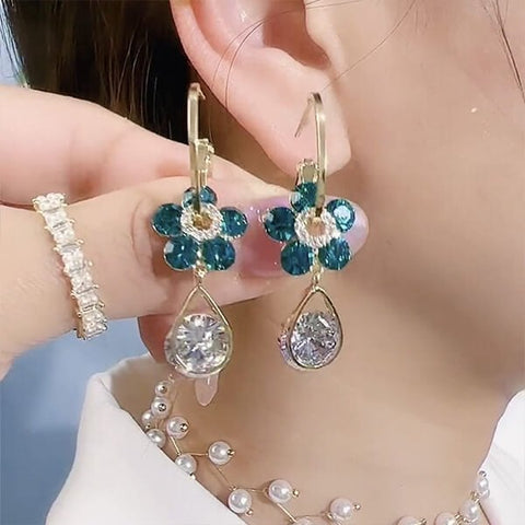 Flower Crystal Earrings - Jewelry de Corner