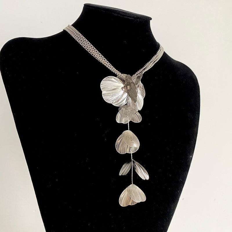 Multi-Layered Flowing Flower Necklace - Jewelry de Corner