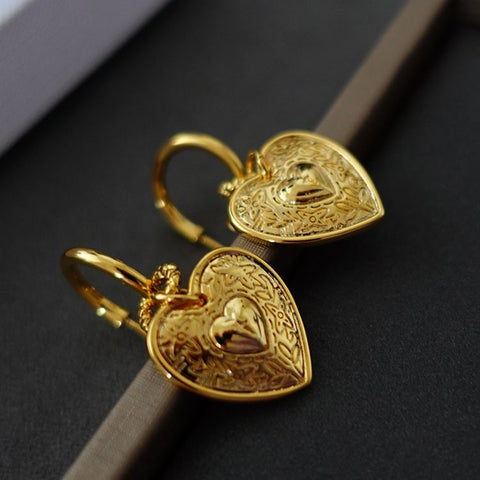 Heart Light Luxury French Retro Earrings - Jewelry de Corner