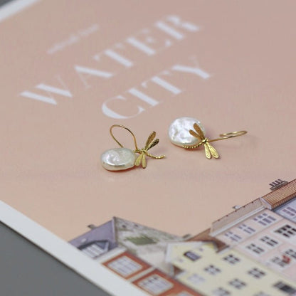Abstract Dragonfly Silver And Pearl Earrings - Jewelry de Corner