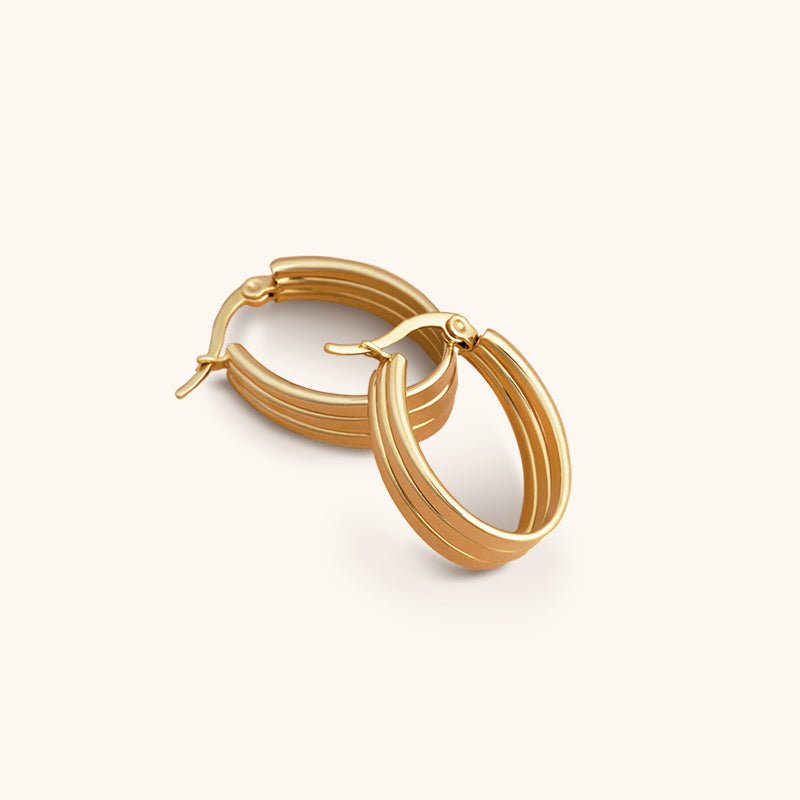 Close - Parallel Hoops Earrings - 18K Gold Plated - Jewelry de Corner