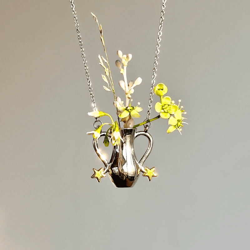Fairy Inspired Vase Design Necklace - Jewelry de Corner
