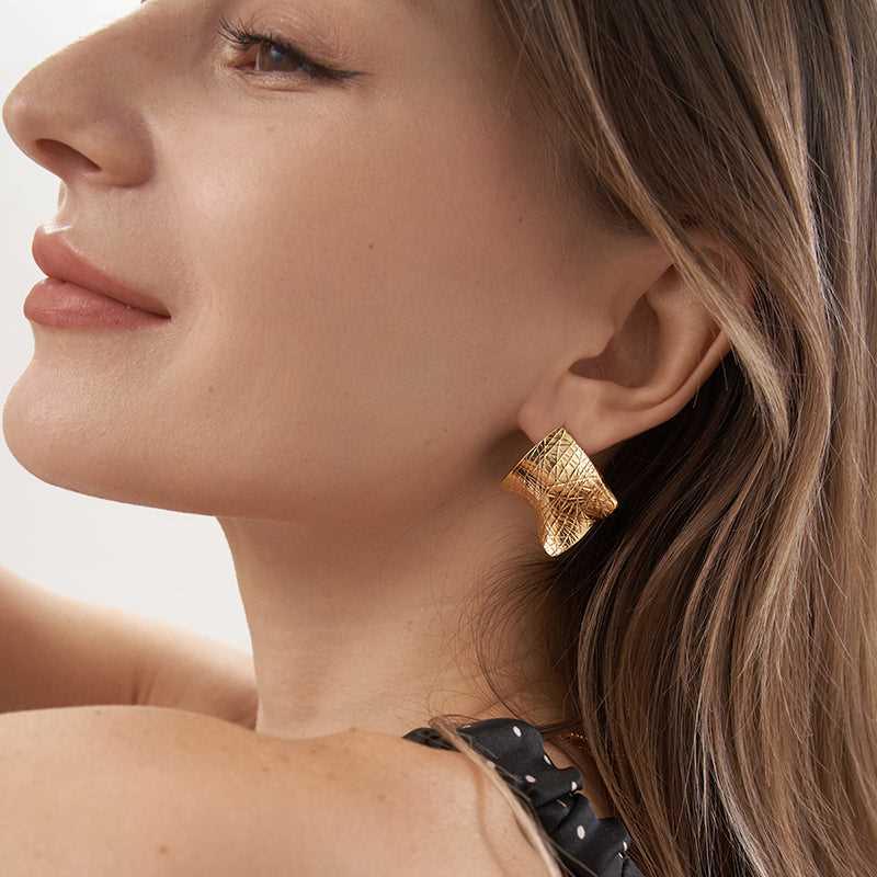 Floating Shore Studs Earrings - 18K Gold Plated - Jewelry de Corner