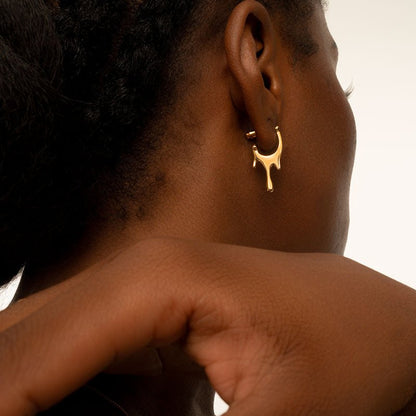 Flowing Hoops Earrings - 18K Gold Plated - Jewelry de Corner