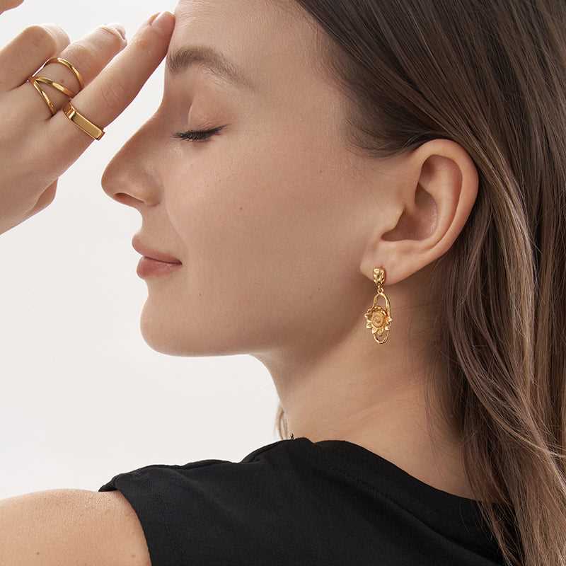 Gift of Sunshine Studs Earrings - 18K Gold Plated - Jewelry de Corner