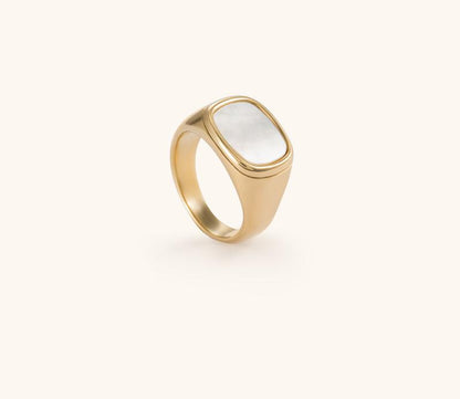 Gold Jade Ring - 18K Gold Plated - Jewelry de Corner