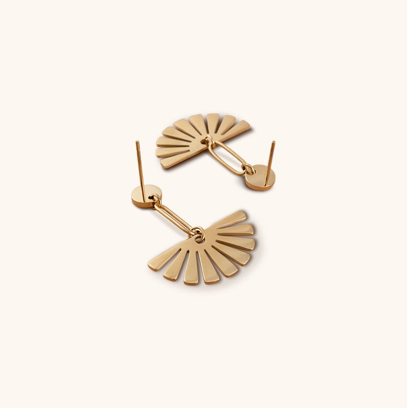 Golden Feather Fan Studs Earrings - 18K Gold Plated - Jewelry de Corner