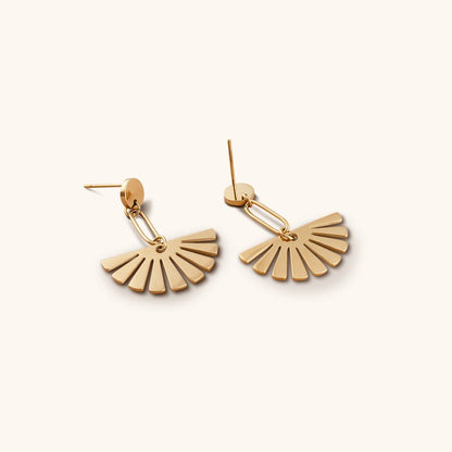Golden Feather Fan Studs Earrings - 18K Gold Plated - Jewelry de Corner