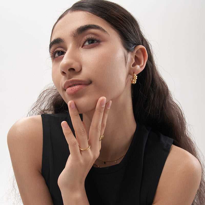 Golden Spiral Hoops Earrings - 18K Gold Plated - Jewelry de Corner