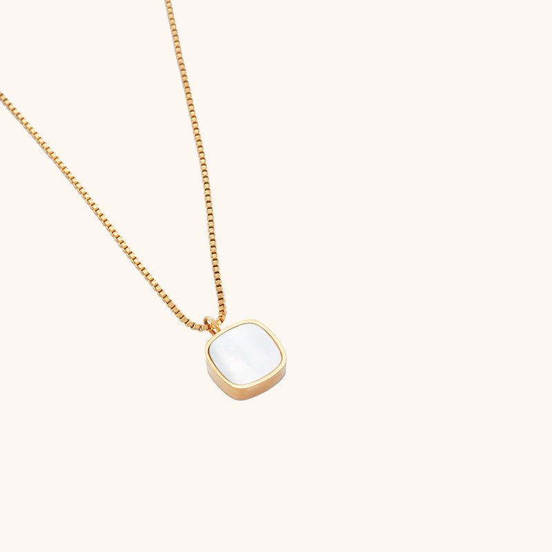 Long Holidays Drop Earrings - 18K Gold Plated - Jewelry de Corner