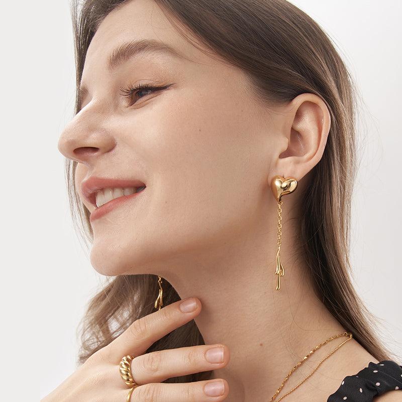 Love Lingers Studs Earrings - 18K Gold Plated - Jewelry de Corner