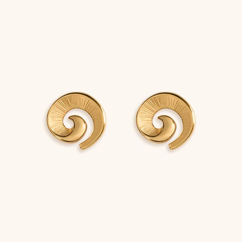 Maelstrom Heart Studs Earrings - 18K Gold Plated - Jewelry de Corner