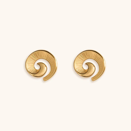 Maelstrom Heart Studs Earrings - 18K Gold Plated - Jewelry de Corner