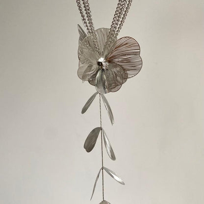 Multi - Layered Flowing Flower Necklace - Jewelry de Corner