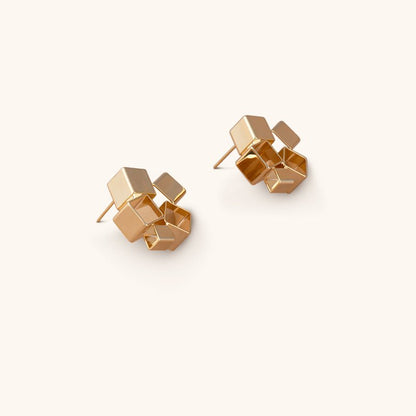 Mysterious Cube Studs Earrings - 18K Gold Plated - Jewelry de Corner