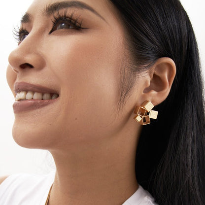 Mysterious Cube Studs Earrings - 18K Gold Plated - Jewelry de Corner