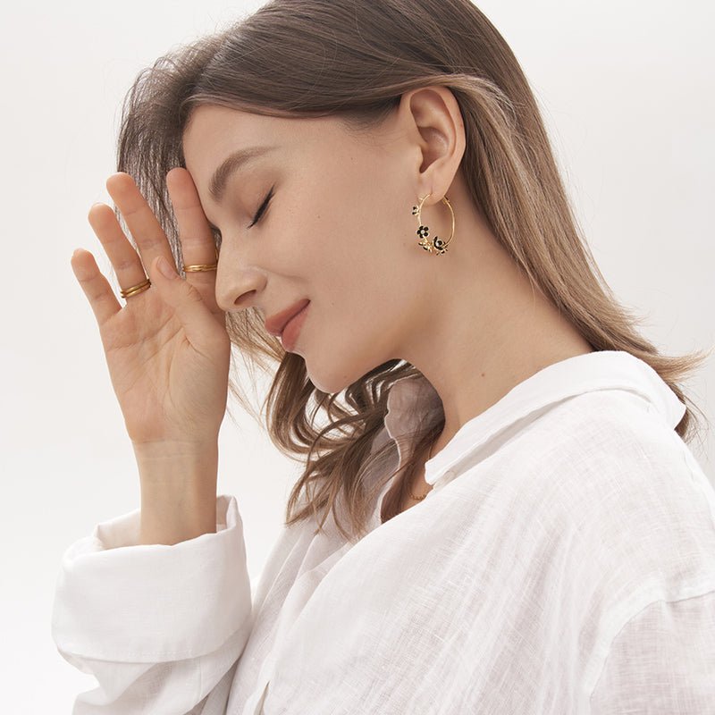 Rose Wreath Hoops Earrings - 18K Gold Plated - Jewelry de Corner