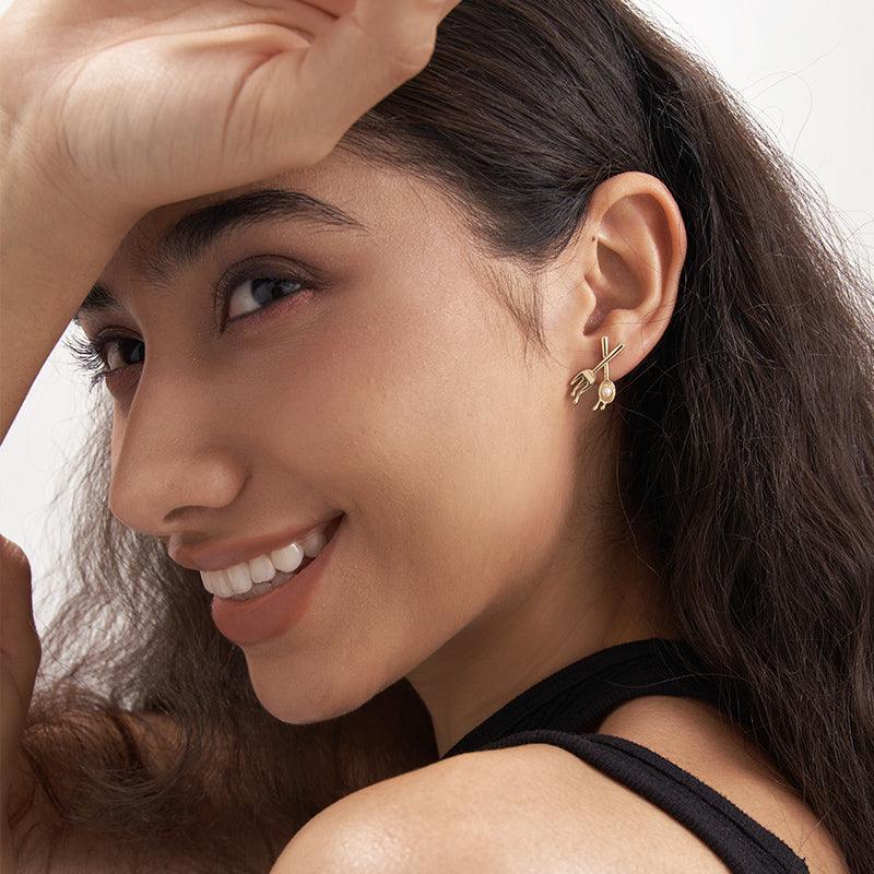 Sense of Ceremony Studs Earrings - 18K Gold Plated - Jewelry de Corner