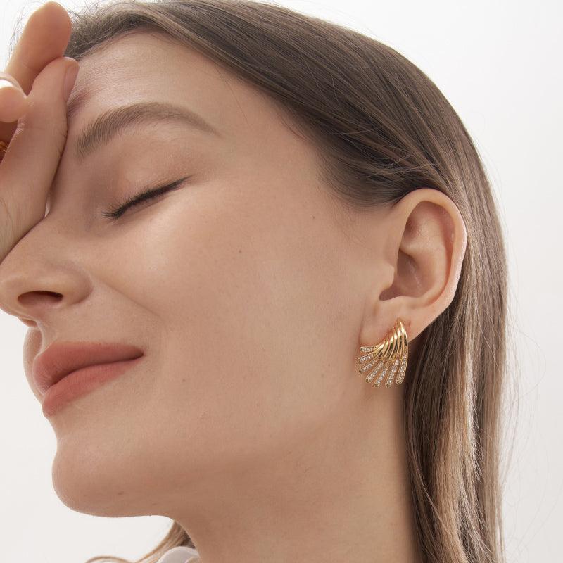 Shining Skirt Studs Earrings - 18K Gold Plated - Jewelry de Corner