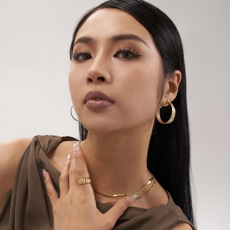 Shiva's Hoops Earrings - 18K Gold Plated - Jewelry de Corner