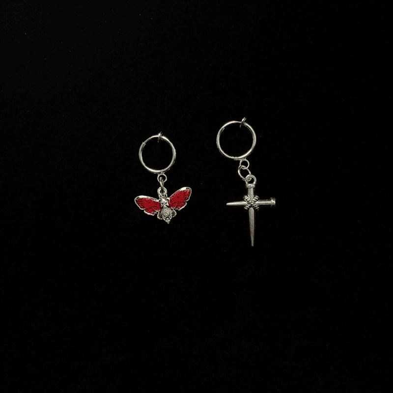 Vintage Asymmetrical Insect Cross Earrings - Jewelry de Corner