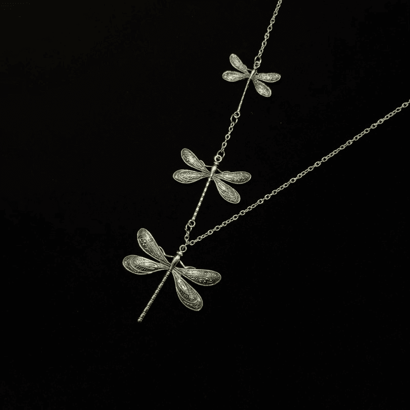 Vintage Dragonfly Insect Necklace - Jewelry de Corner