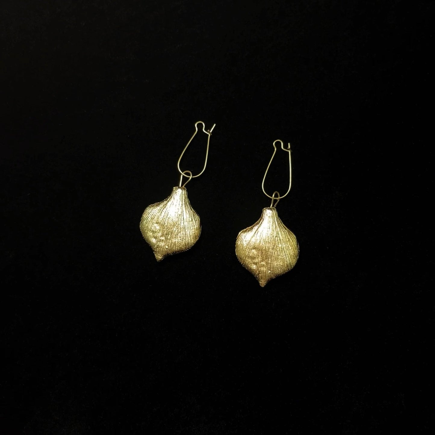 Vintage Flower Plant Earrings - Jewelry de Corner